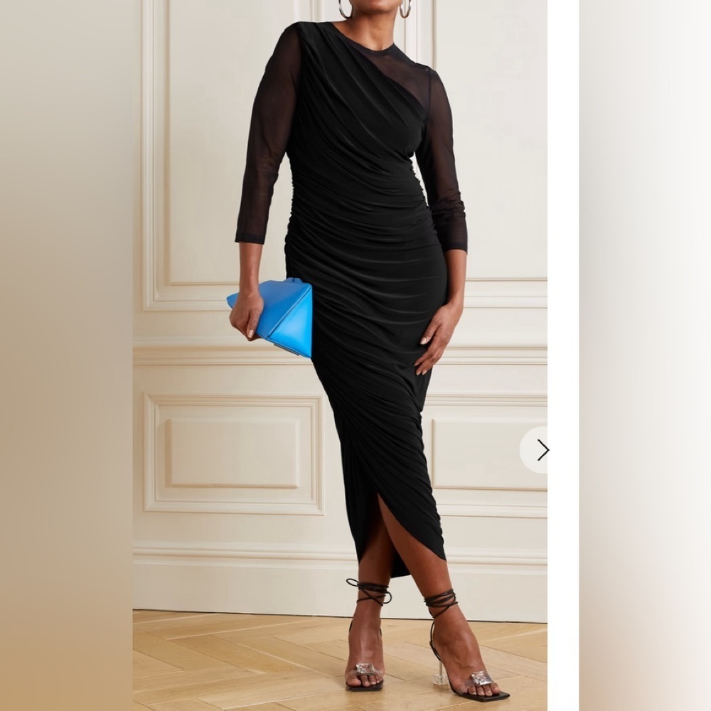 NORMA KAMALI
Long Sleeve Diana Gown
$225